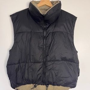 REVERSIBLE PUFFER VEST